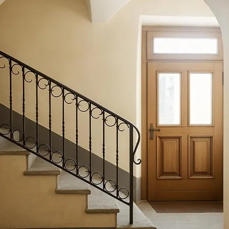 Guvi'shome Apartment